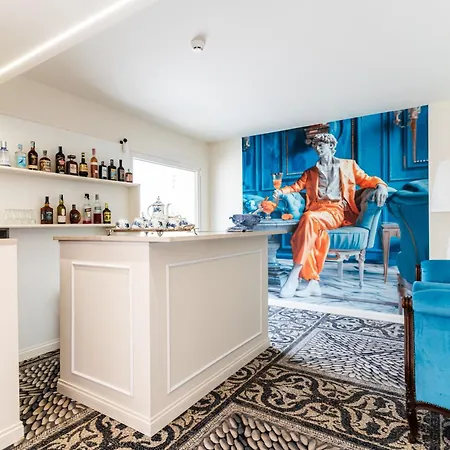 History Apartmanhotel Riccione