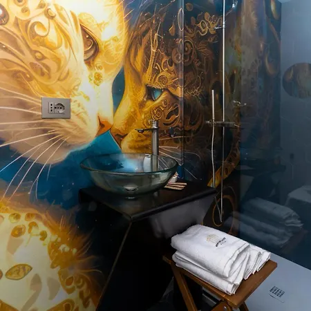 History Aparthotel 4*