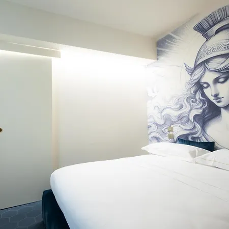 Apart-hotel History