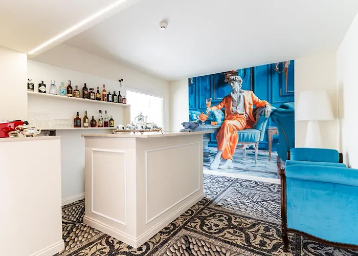 History מלון דירות ריצ'יונה