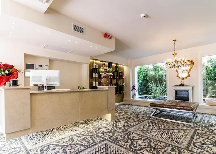 History מלון דירות 4*