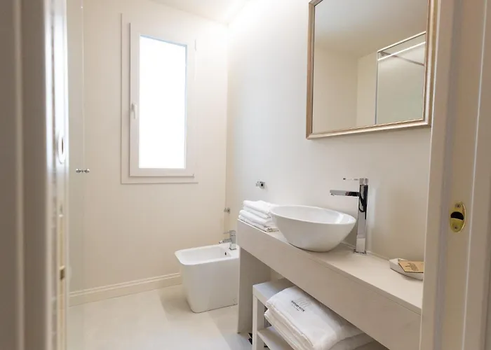 History 아파트호텔 4*